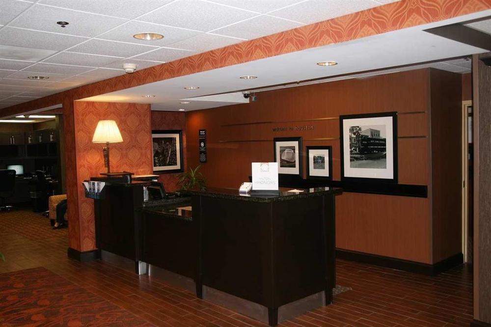 Hampton Near The Galleria Hotel 4*