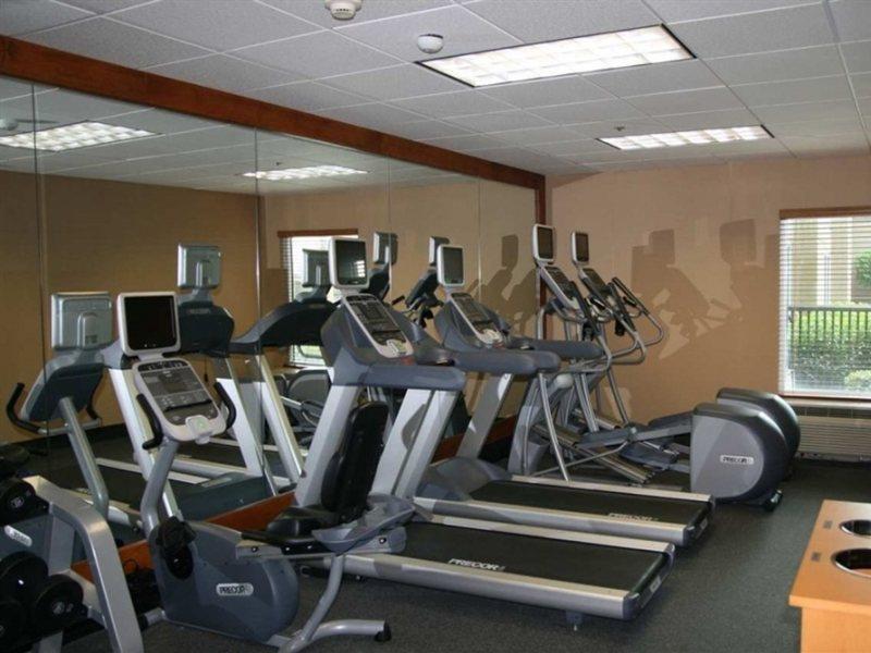Hotel Hampton Near The Galleria 4*